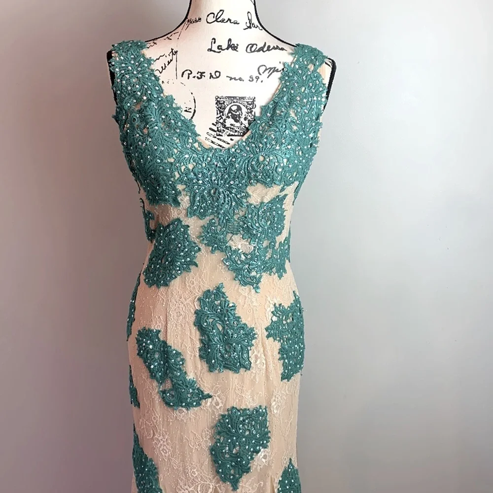 Jovanni Teal Lace And Tulle  Mermaid Gown - Picture 6 of 11